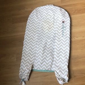 Gently used dockatot deluxe cover